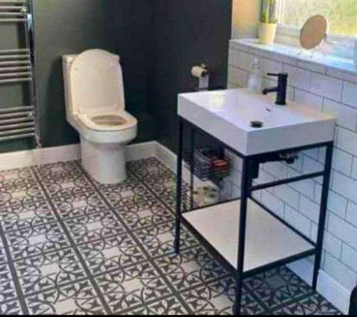 Bathroom Tiling